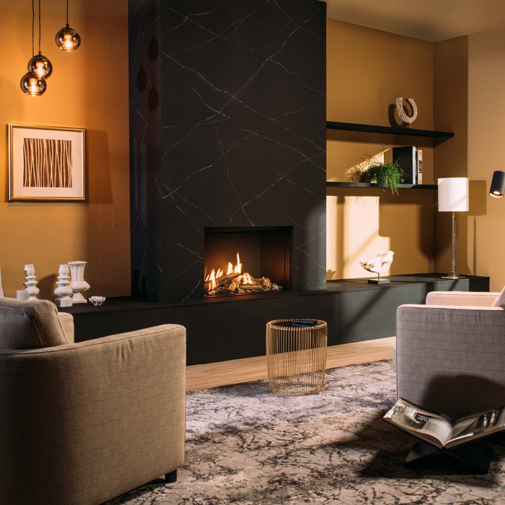 Faber MatriX er en moderne gasspeis med unik varme- og flammeeffekt. Denne modellen har glass i front, god bredde og egner seg for innbygging i rett vegg.
LED-lys (Hybrid Pro-Ligth) har en svært betydningsfull effekt her og er derfor inkludert i prisen